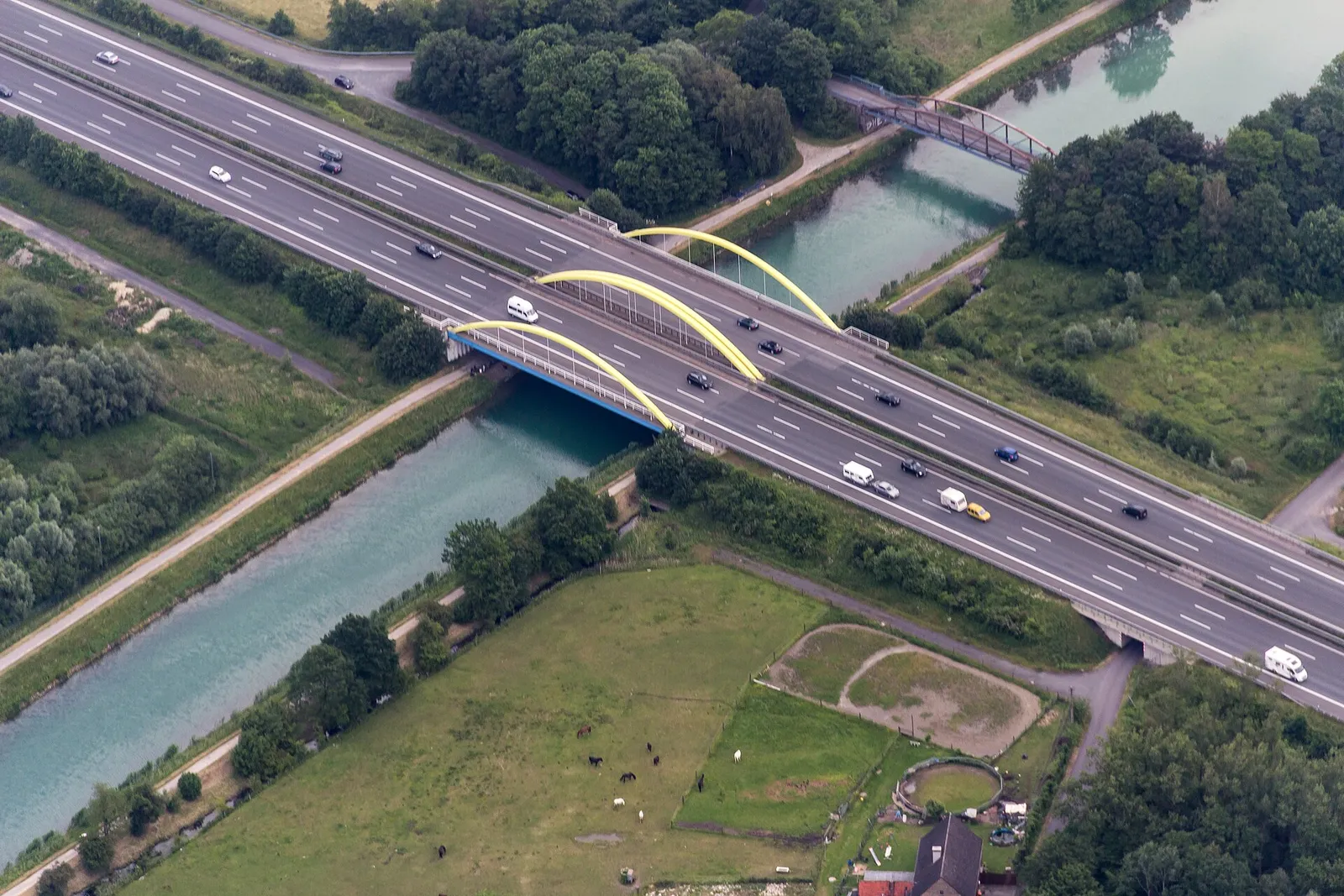 Autobahnbrücke über die A2 bei Hamm-Uentrop