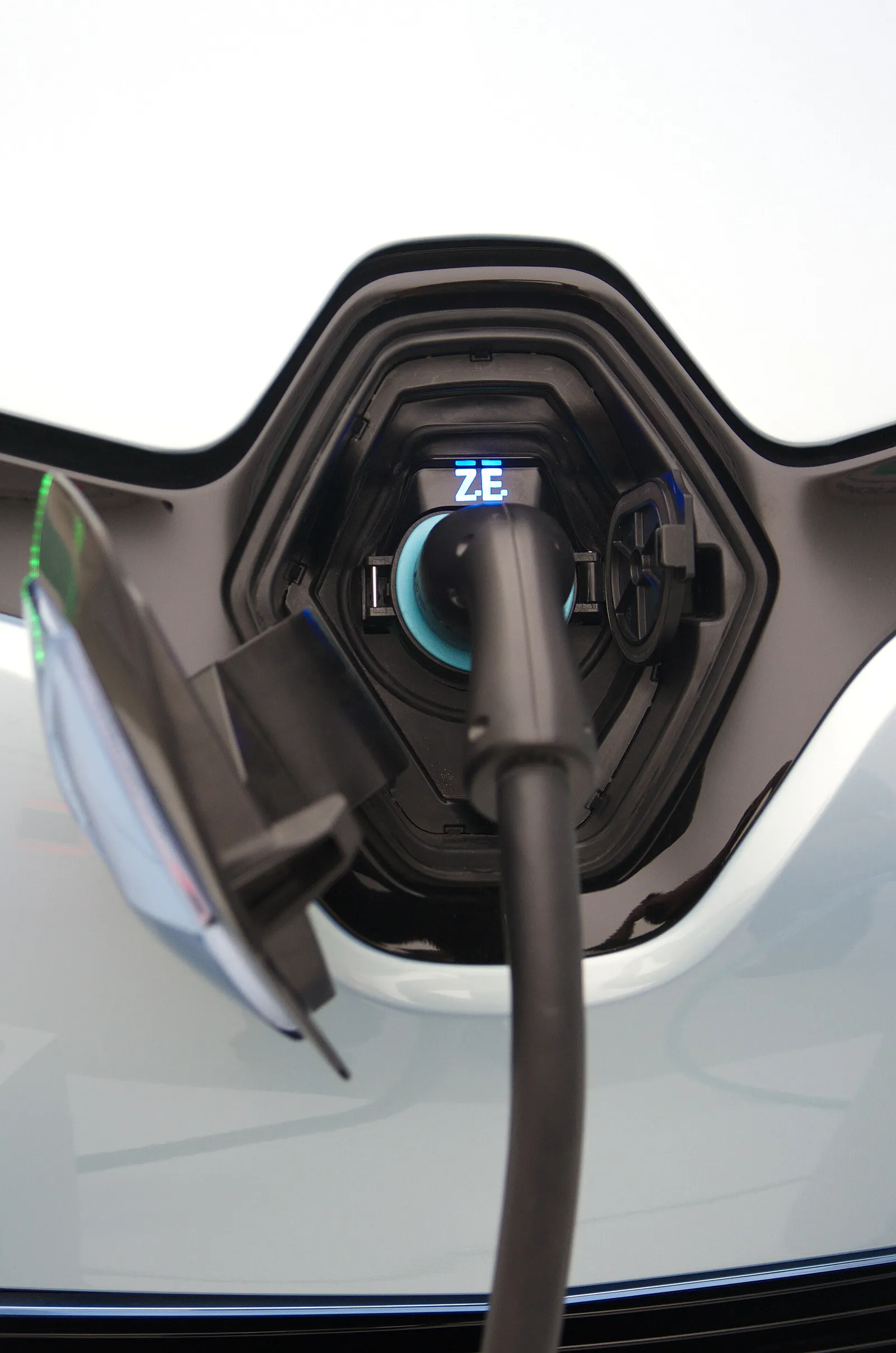 Ladestecker eines Renault-Elektroautos (Symbolbild)