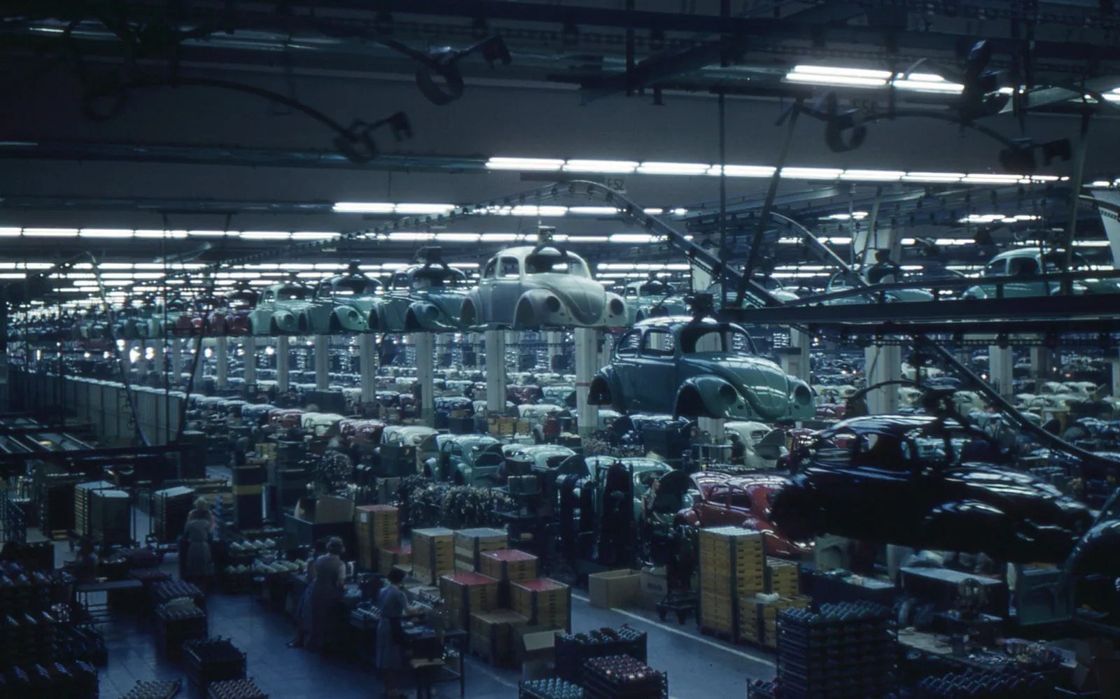 Blick in ein Volkswagen-Werk in Wolfsburg