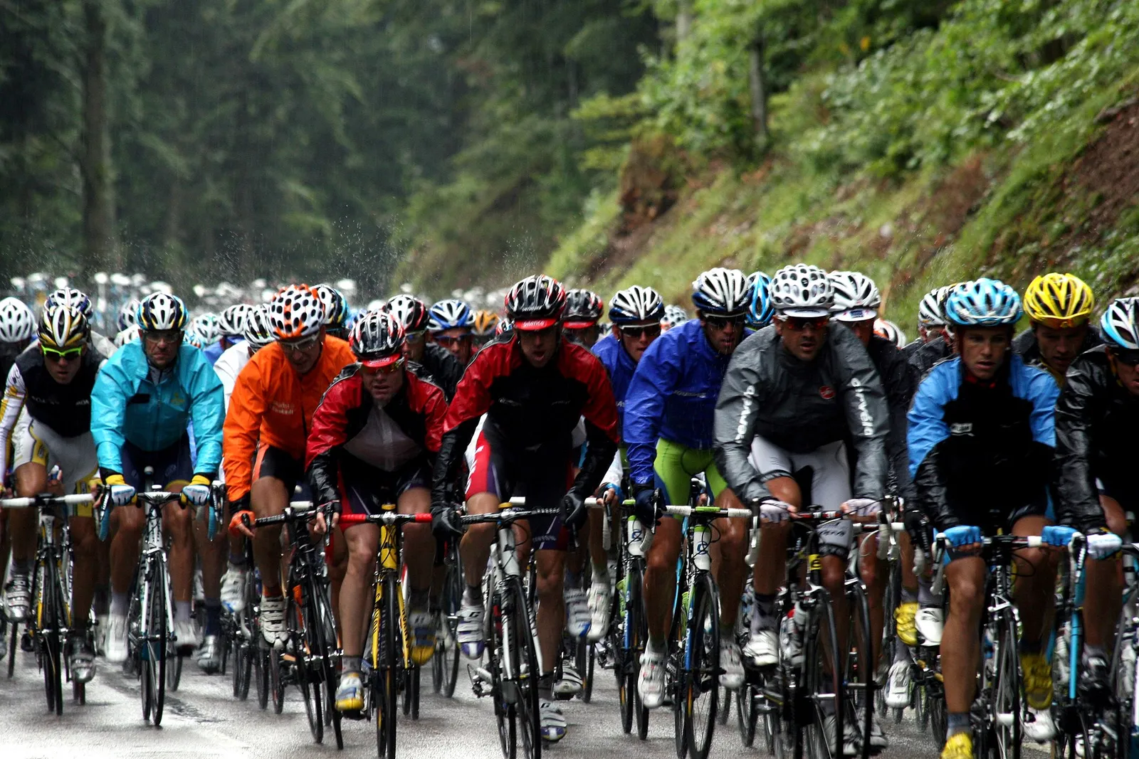 Das Feld bei der Tour de France (Archivbild)
