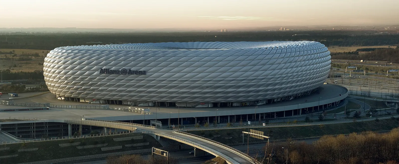 Die Allianz Arena in München, Heimstätte des FC Bayern (Archivbild)