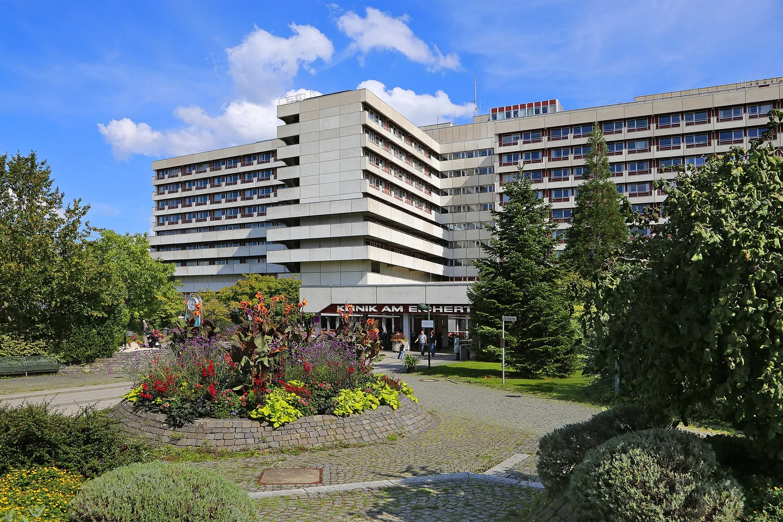 Ein Klinikgebäude (Symbolbild)