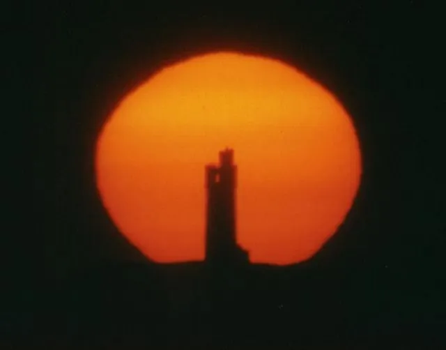 Sonnenuntergang zur Sommersonnenwende (Symbolbild)
