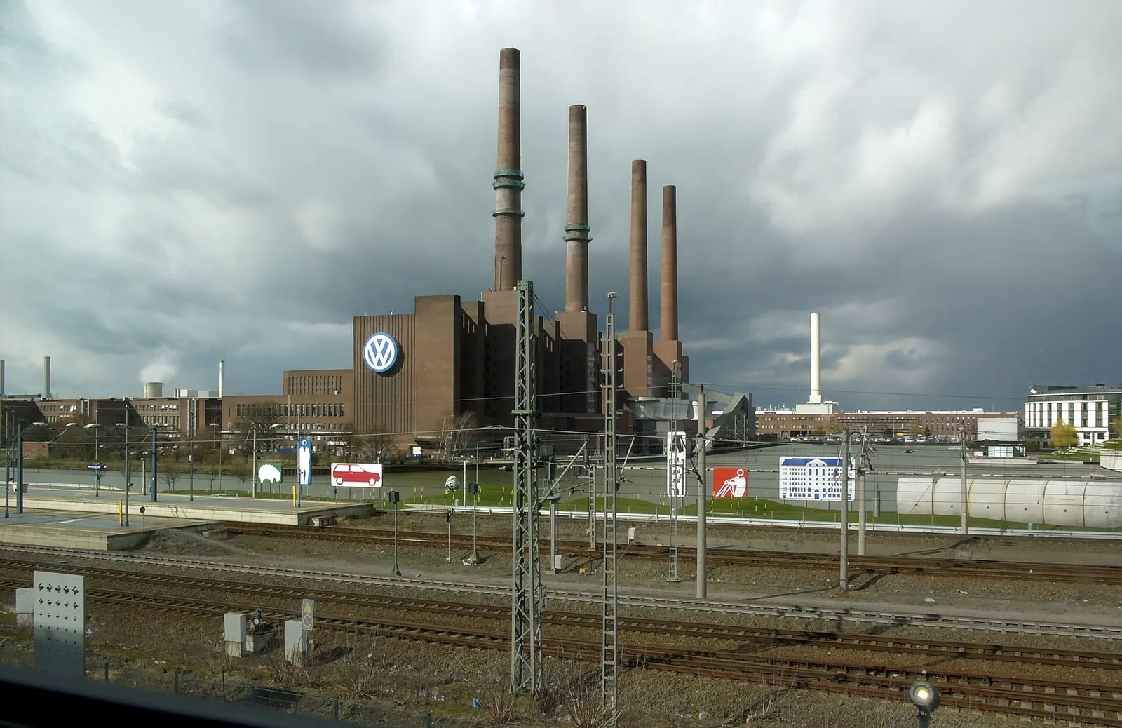 Das Volkswagen-Werk in Wolfsburg (Archivbild)