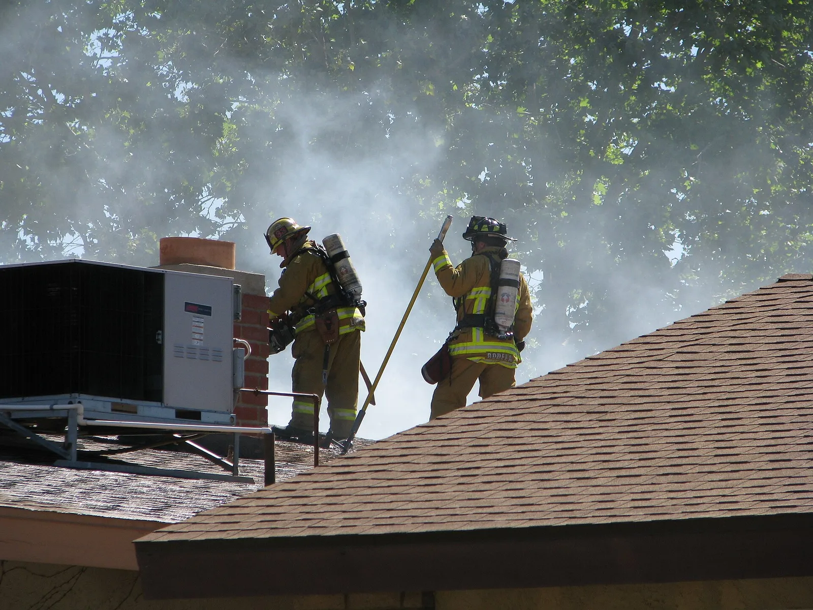 Feuerwehrleute im Einsatz (Symbolbild)