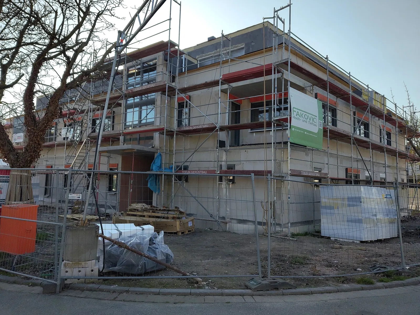 Ein Wohnhaus im Rohbau (Symbolbild)