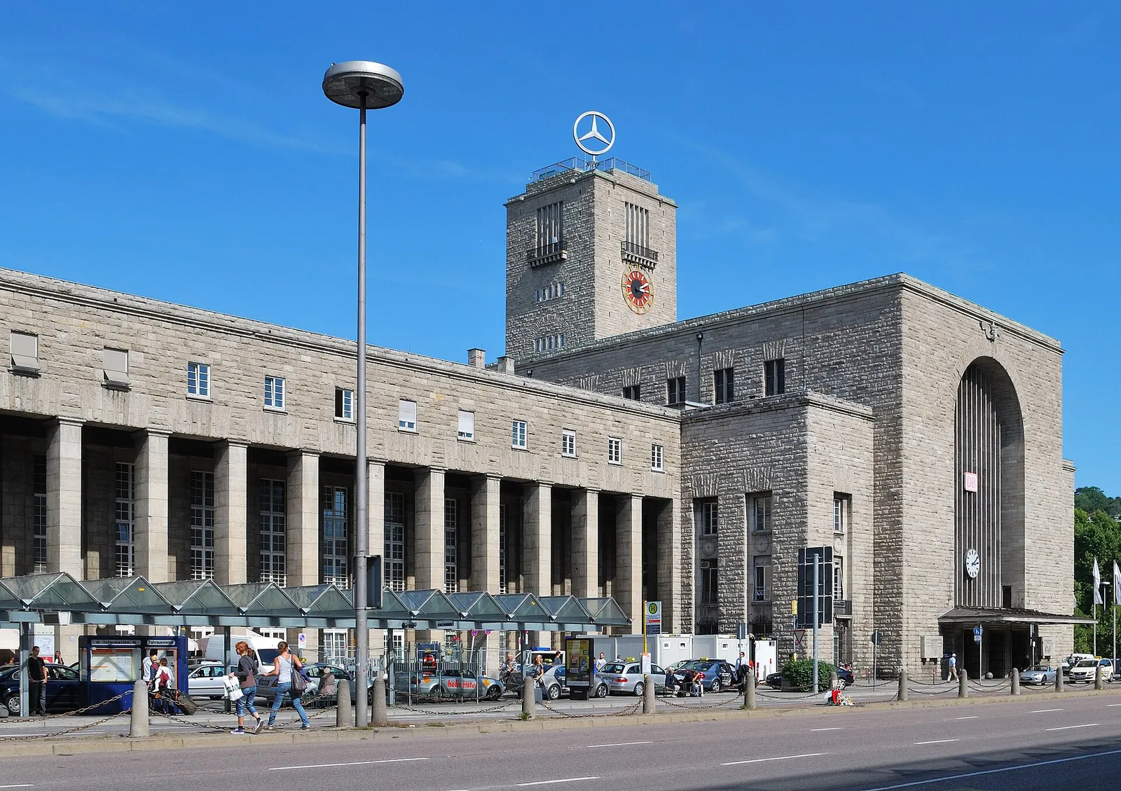 Der Stuttgarter Hauptbahnhof (Archivbild)