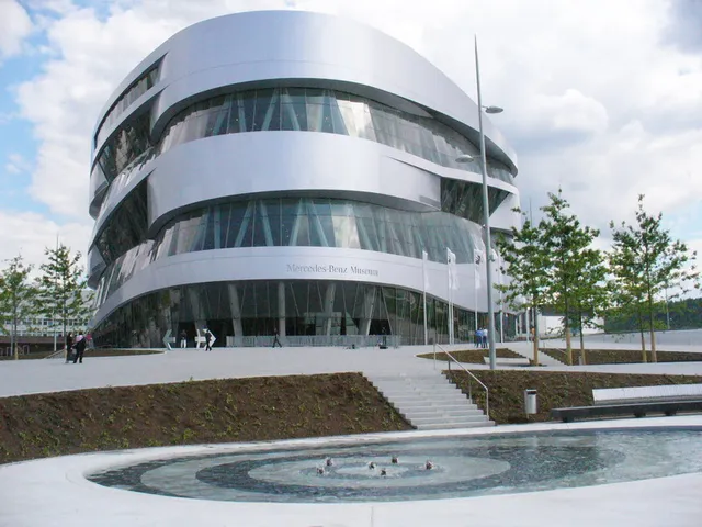 Das Mercedes-Benz Museum in Stuttgart (Archivbild)