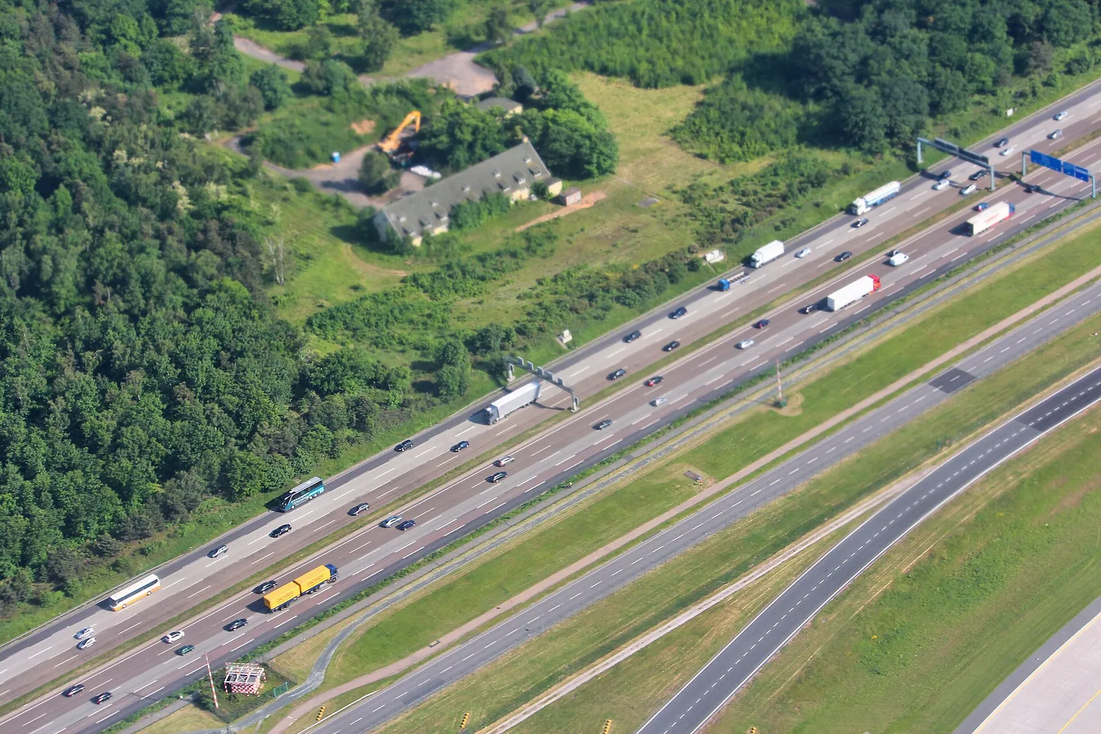 Eine deutsche Bundesautobahn (Symbolbild)