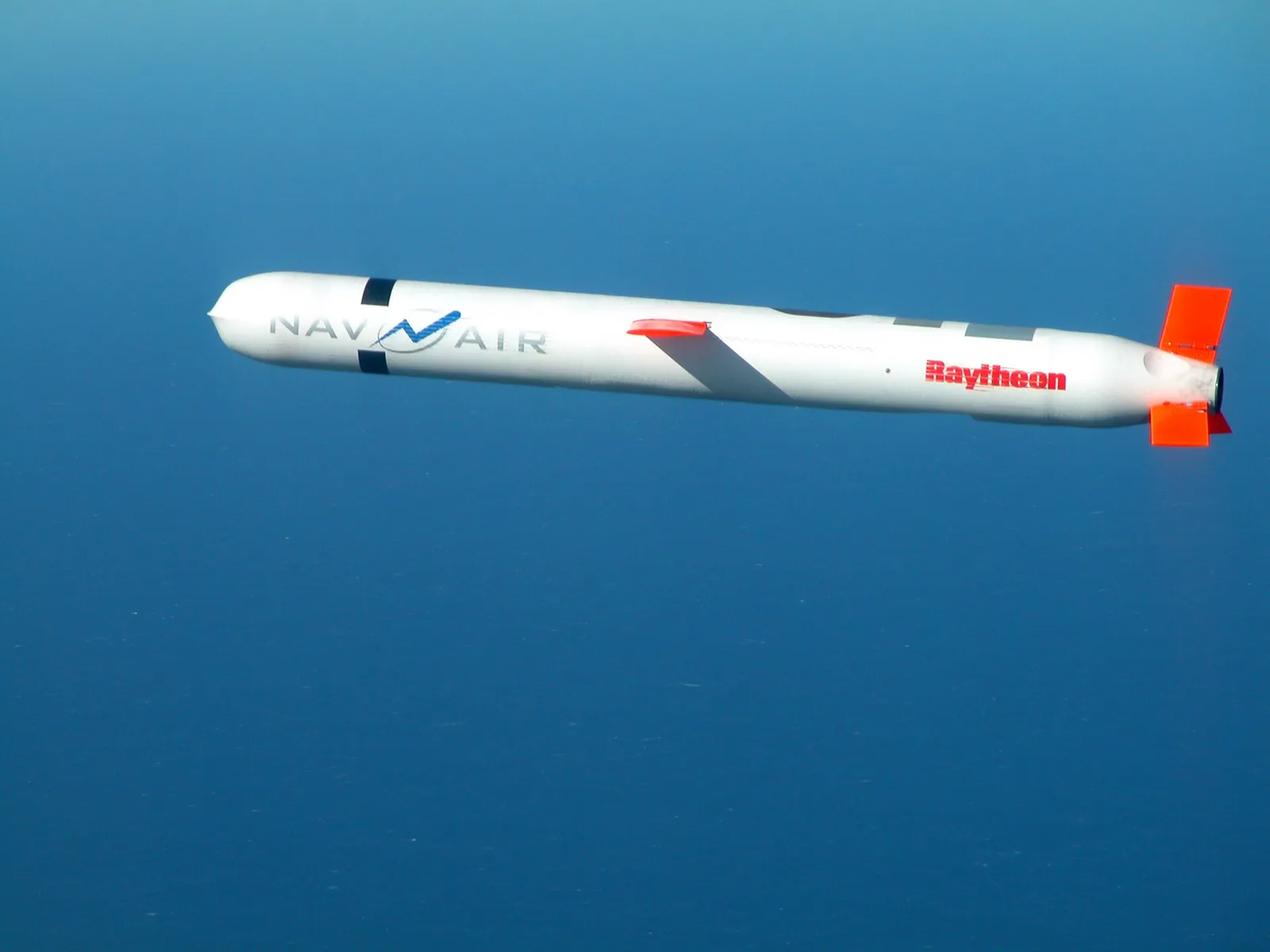 Ein Tomahawk-Marschflugkörper im Flug (Archivbild)