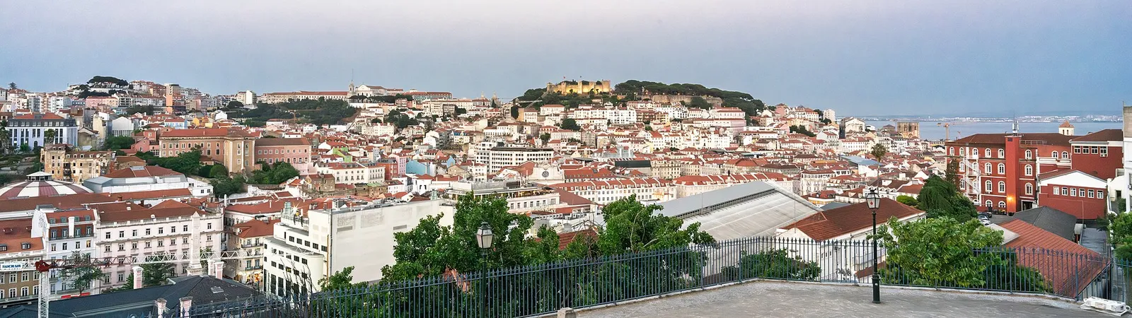 Panoramablick über Lissabon, die Hauptstadt Portugals (Archivbild)